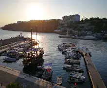 半岛体育官网-巴塞罗那和瓦伦西亚